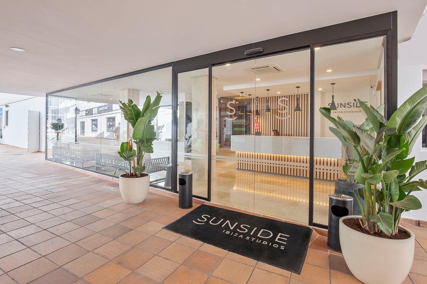 Sunside Ibiza Studios - Only Adults- Formerly Known As Central Park Сан-Антоніо Екстер'єр фото